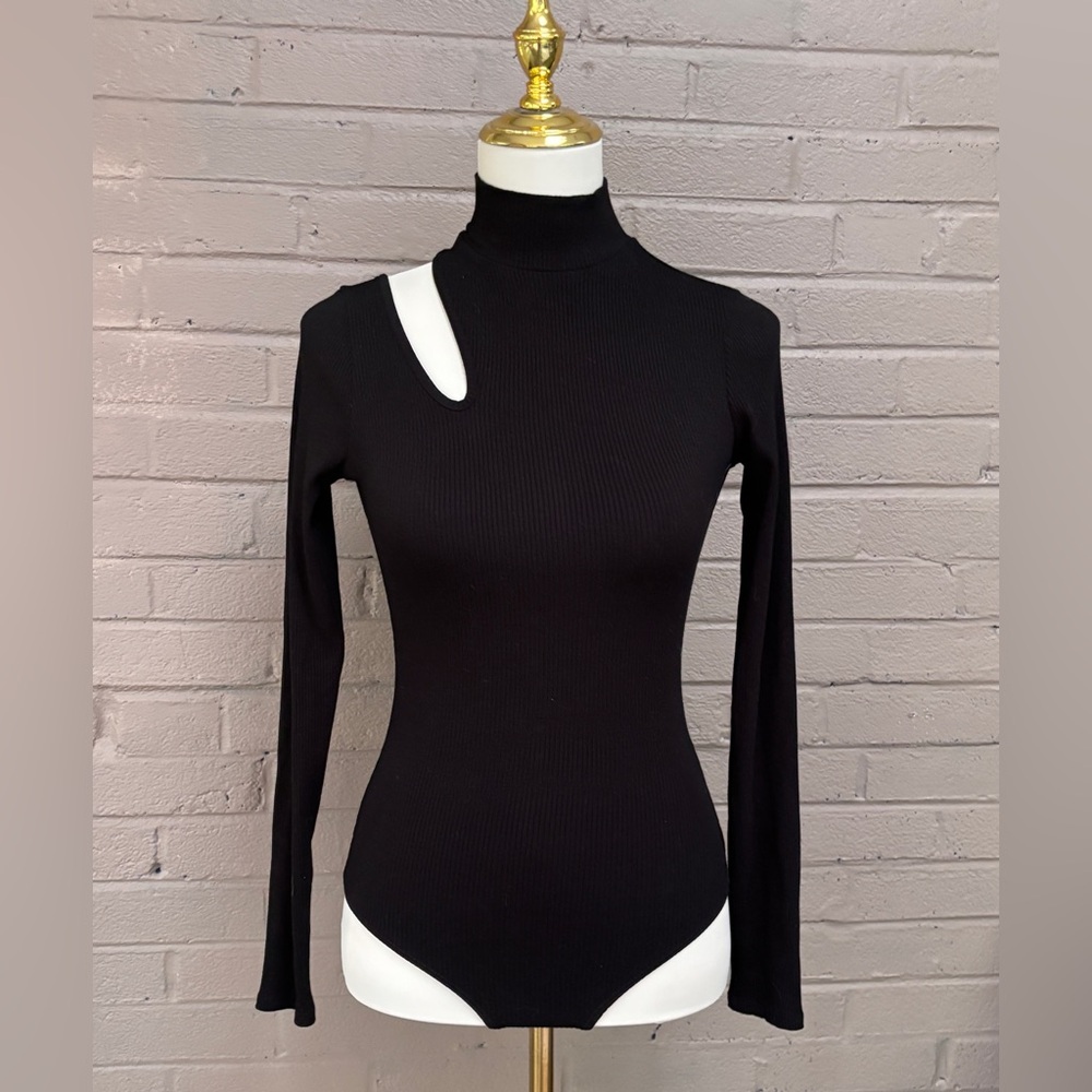 Lulus  Black Cut-Out Turtleneck Bodysuit XS